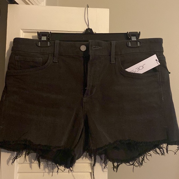 Joe’s Jeans “The Ozzie Short” - Picture 5 of 7